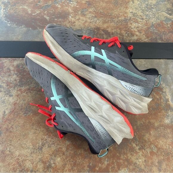 Asics Novablast 2 Shoes Men Sz 13 Gray Running Athletic Training Gym Sneakers - Picture 4 of 9